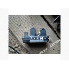 Замок двери задней левой